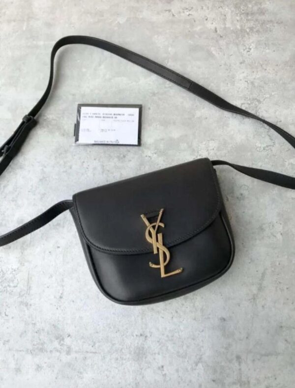 شنطة Yves Saint Laurent لون اسود